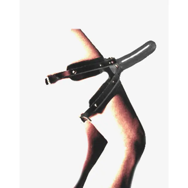 Thigh Mounted Dildoe Strap On