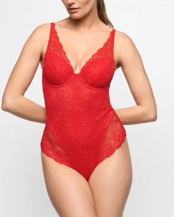 CYRILE true red