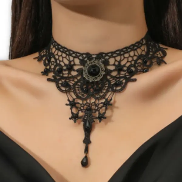 <strong>C2</strong>Bead Charm Choker