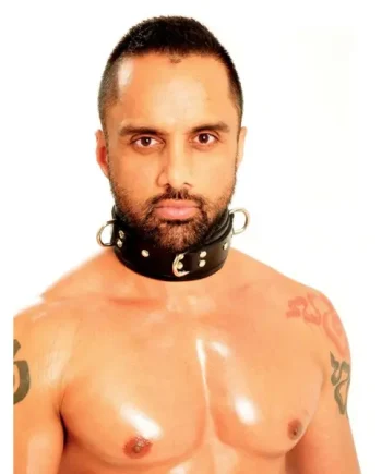 Fist Collar • Black