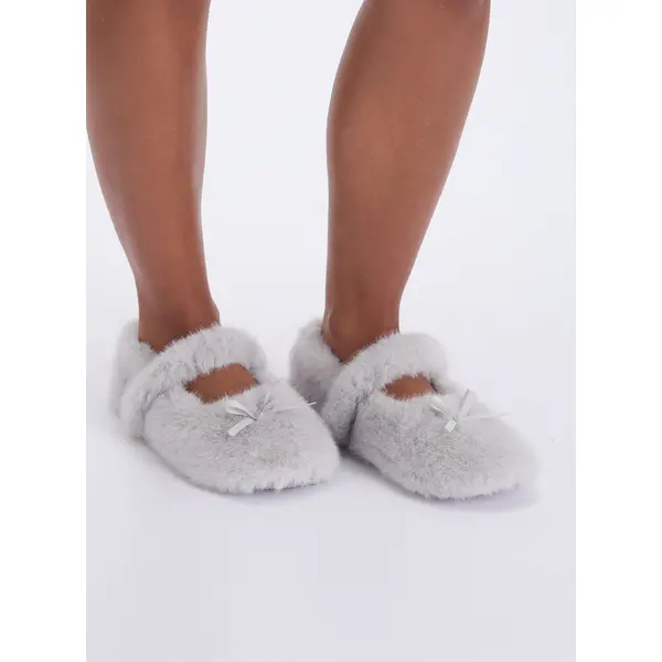Fluffy ballet pump slippers