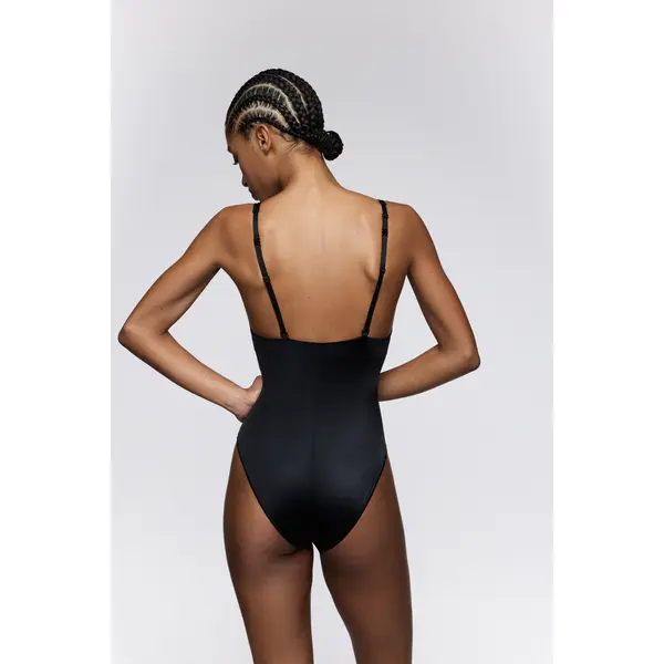 MAYELA black